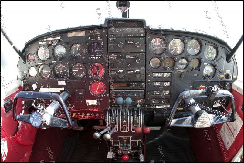 Piper Aztec Cockpit