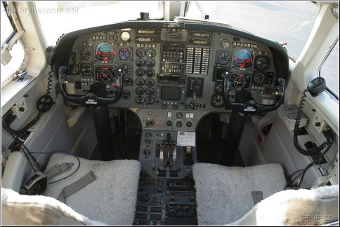 1124 cockpit