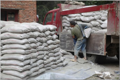 unloading concrete