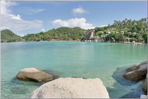 clear beach boulders