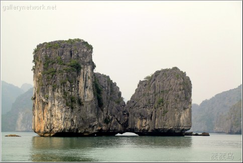 halong island tunnel