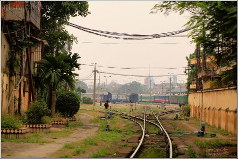 hanoi railroad tracks